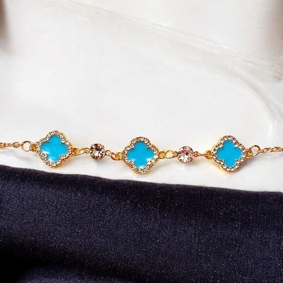 Elegant Blue Clover Rhinestone Gold Tone Bracelet - Picture 2 of 4